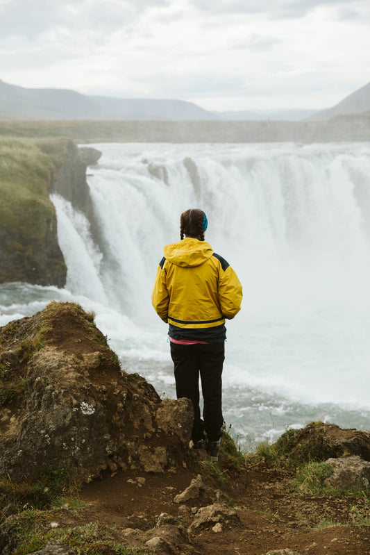 [GEARMENT] Why do I feel sticky even in a "luxury" travel jacket?