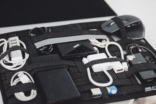[GEARMENT] The "Silicone Straw Cable Sleeving": How to prevent delicate charging cables from snapping inside travel pouches
