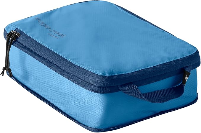 Eagle Creek Pack-It Isolate Compression Cube - Lightweight Compression Cube for Optimizing Luggage Space - Easy-Grab Zipper - Convenient Top Handle - Recycled Materials - Small - Blue Dawn