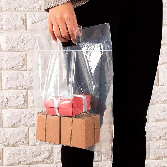 APQ Die Cut Zipper Bags, 13 x 15 Inches. Pack of 500 Clear Polyethylene Die Cut Handle Reclosable Zip Bags for Clothes, Tools. 3 Mil Thick Durable Reclosable Plastic Bags With Zipper Closure